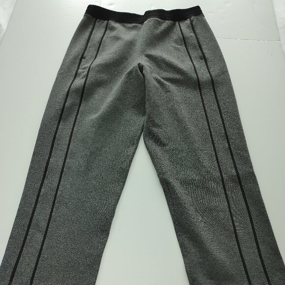 LULULEMON Woman's High Rise Athletic Pants Size 6 NWOT - Picture 1 of 7